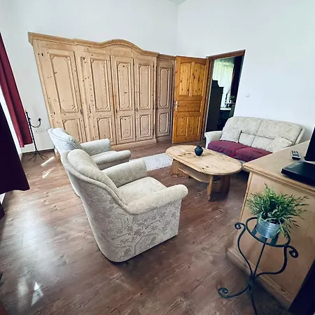 Central Apartment Daire Peçuy